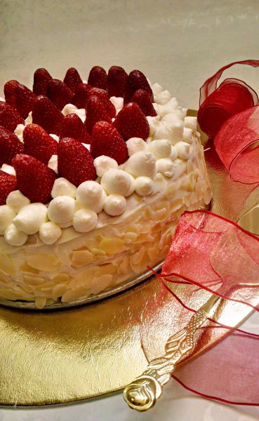 Fehércsokis_epertorta_3_1